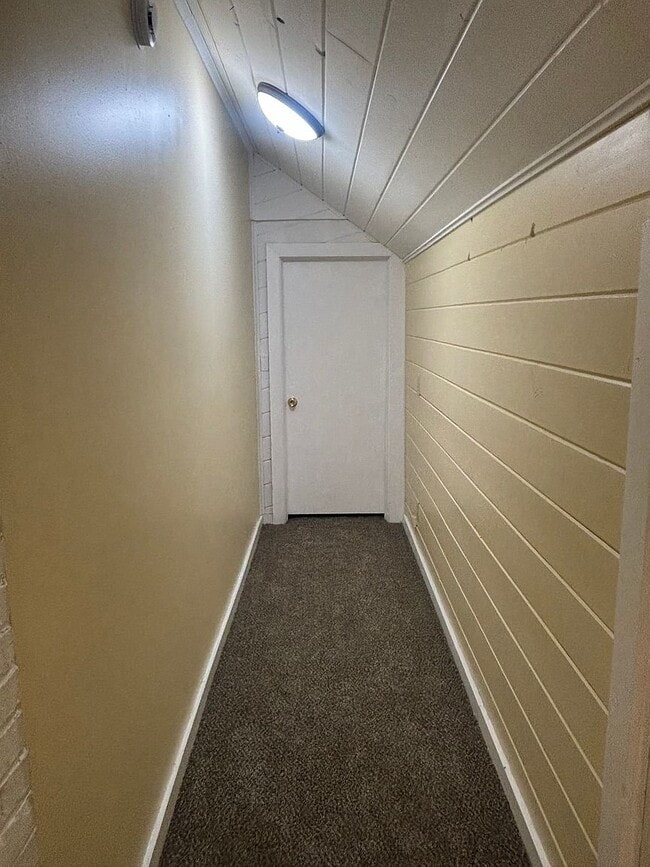 Photo - 2500 N Logan Ave