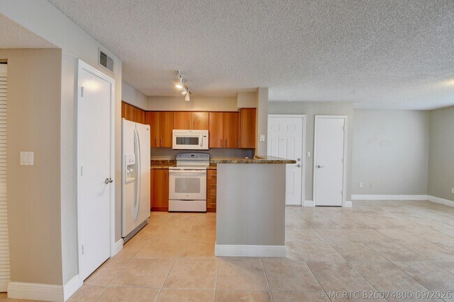 Photo - 1365 Crystal Way Unit A