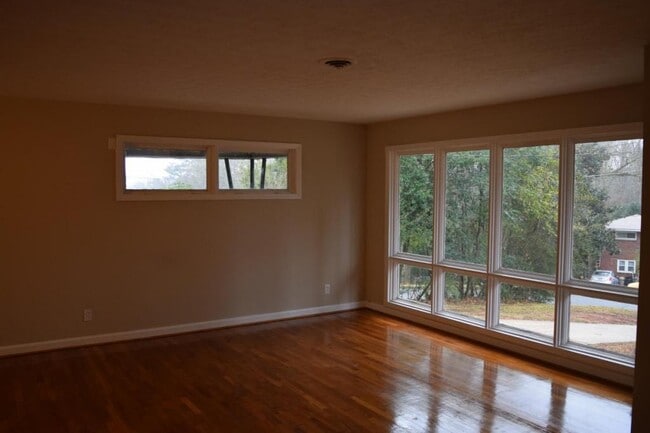 Photo - 147 Wendell Dr