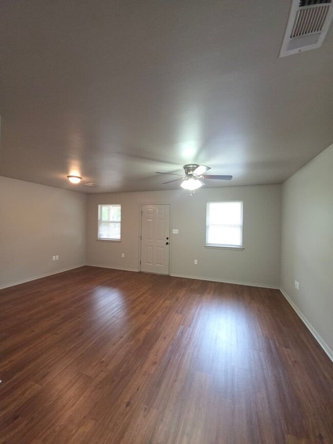 Photo - 224 E N St Unit 1