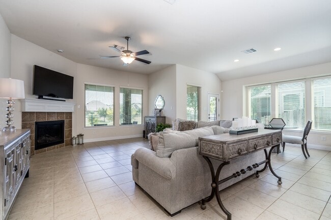 Photo - 19514 Juniper Breeze Ln