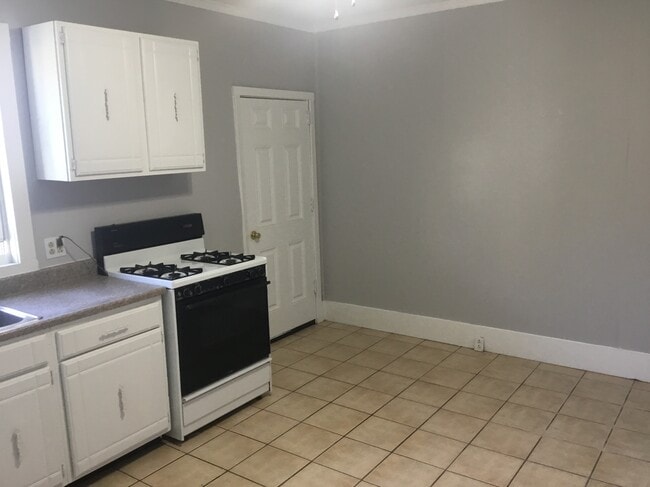 Photo - 1705 W 15th St