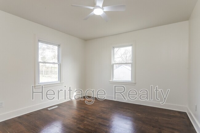 Photo - 921 Shamrock Ave