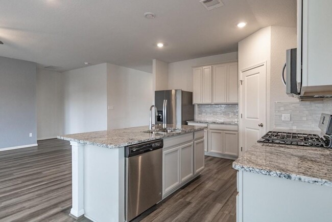 Photo - 1605 Gerald Ln