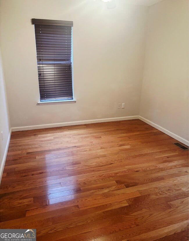 Photo - 557 Crestridge Ct