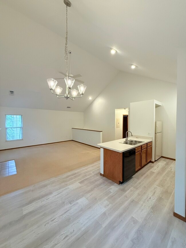 Sala y cocina - Retreat at Windemere