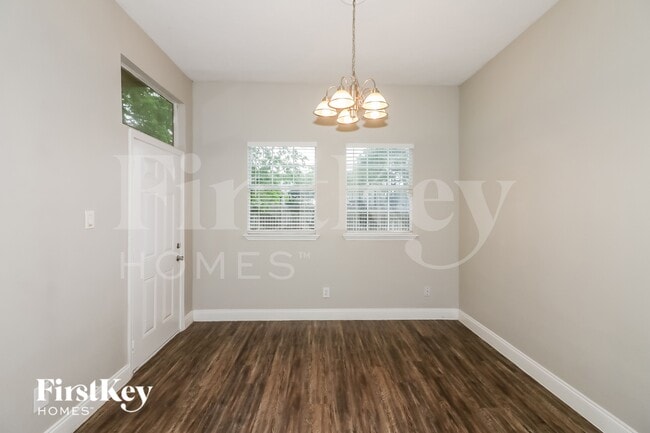 Photo - 2106 Hazyknoll Ln