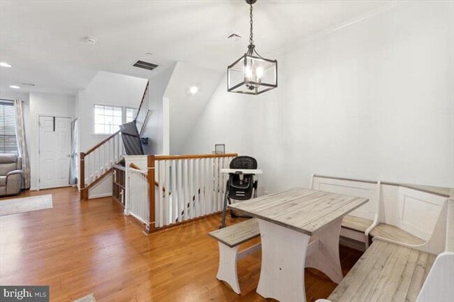 Entry to main floor Open Floor Plan. DR to right. - 3152 W Master St Unit 3152 W. Master - #58