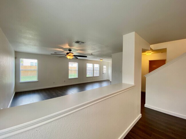 6608 Ferrystone Pass