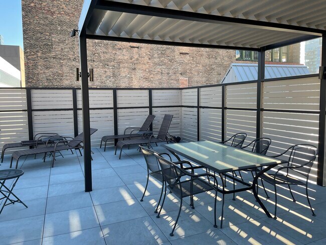 Photo - 621 S Plymouth Ct Unit 702