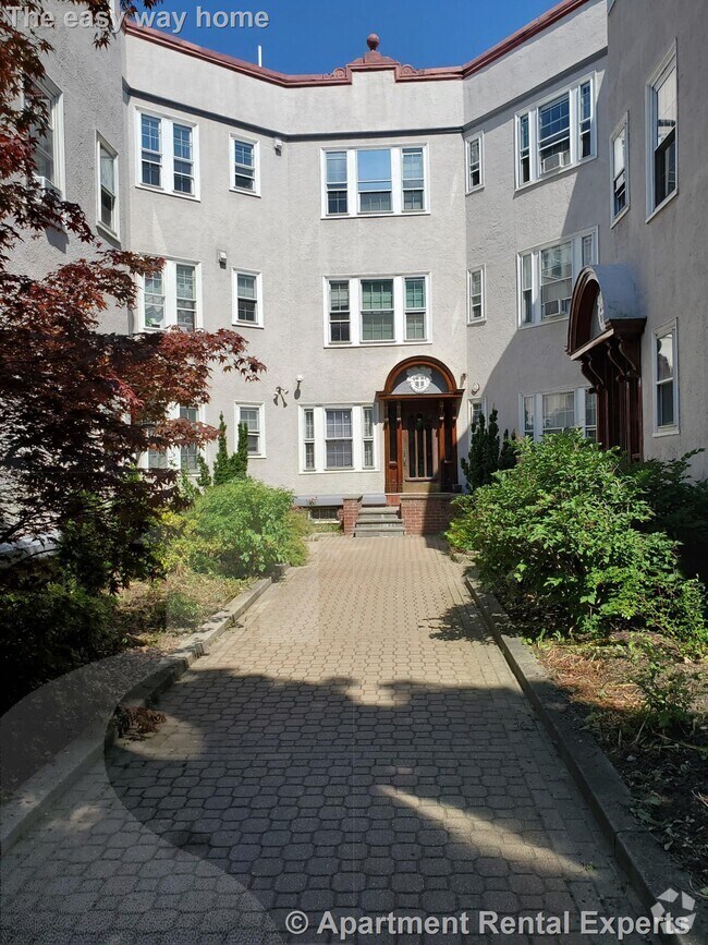 Building Photo - 156 Magazine St Unit #25 Rental