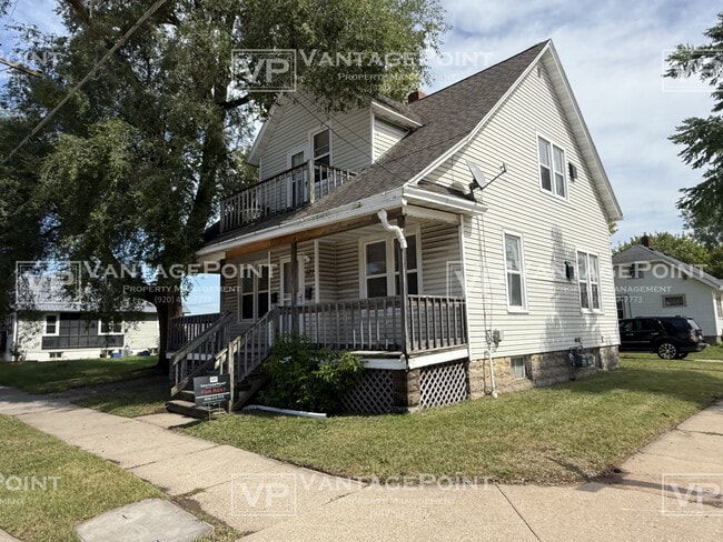 Photo - 521 12th Ave