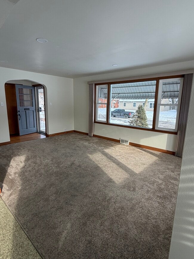 Photo - 3225 S 40th St