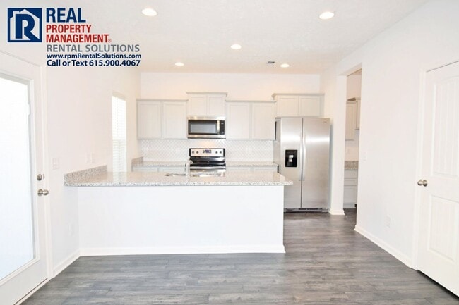 Photo - Amazing 3BR/2.5BA Mboro townhome 1mi from I-24! Triple Blackman Schools!