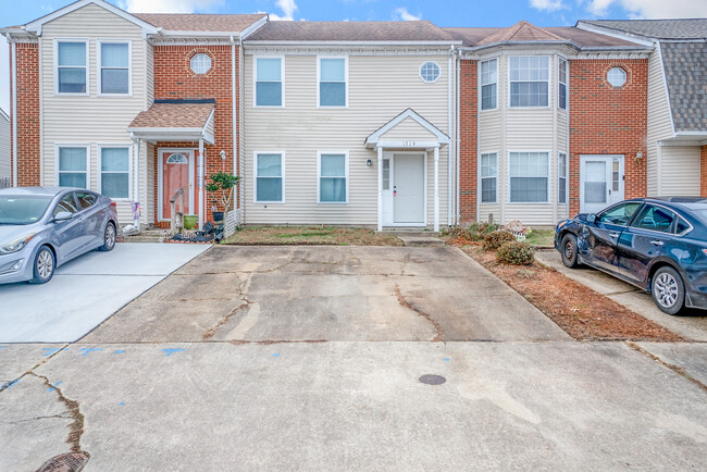 Photo - 1319 Longlac Rd Townhome