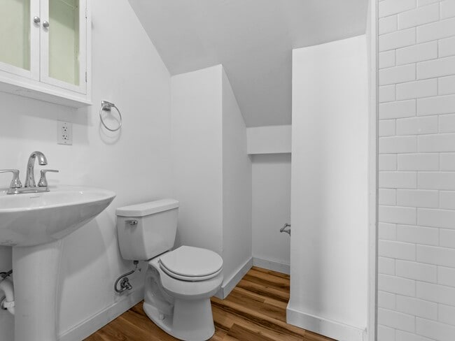 Photo - 306 Walnut St