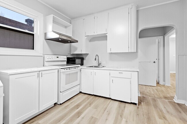 Photo - 2 Bed 1 Bath - 238 Notre Dame de Lile Unité 3