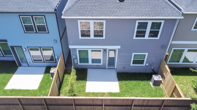 Photo - 2722 Brown Lk St