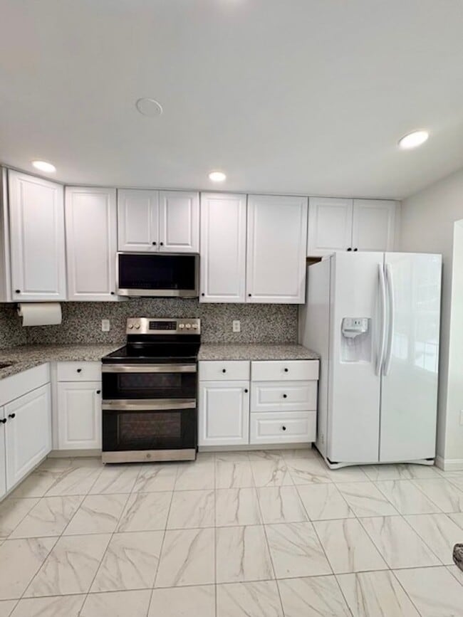 Photo - 18250 Paladin Dr