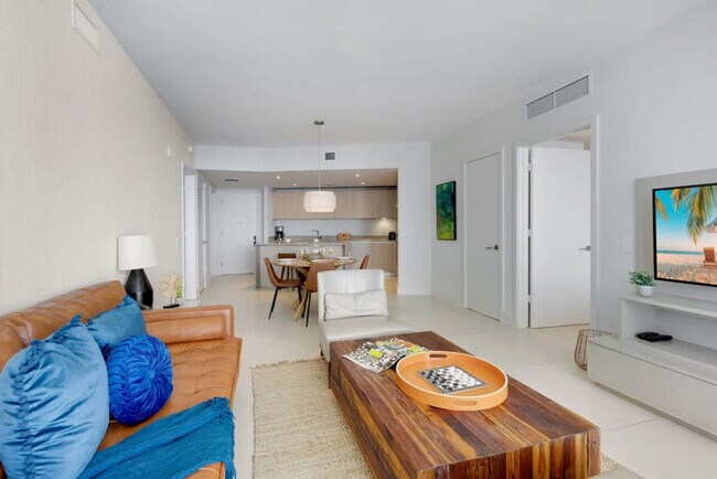 Building Photo - 4111 S Ocean Dr