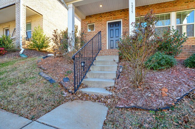 Photo - 3215 Lisburn St