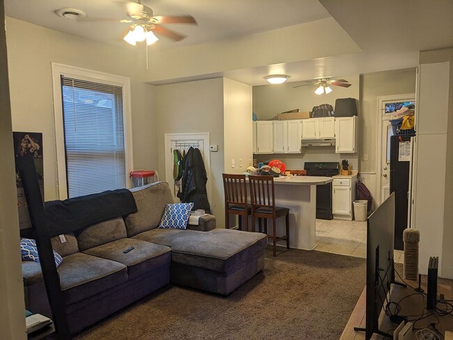 Photo - 1309 E Carson St Unit 2