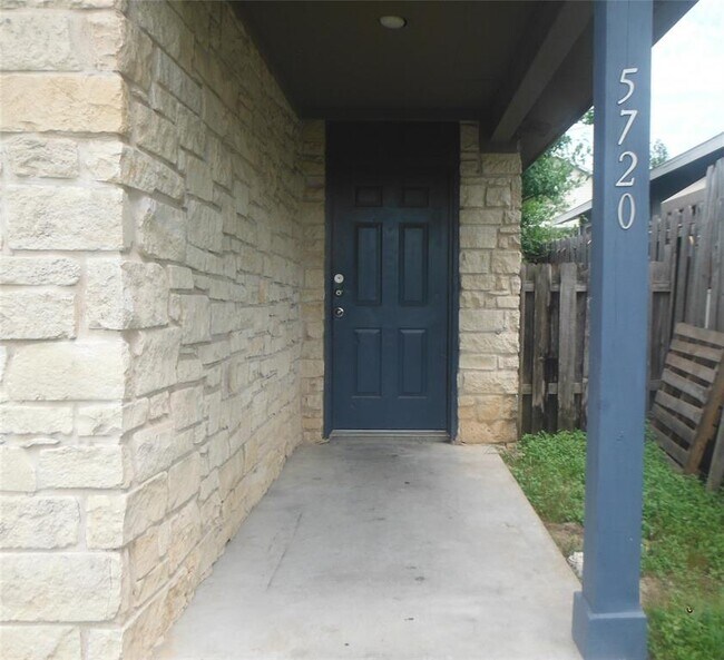 Photo - 5720 Pinon Vista Dr