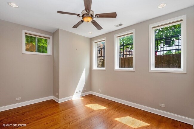 Photo - 1458 N Artesian Ave Unidad E