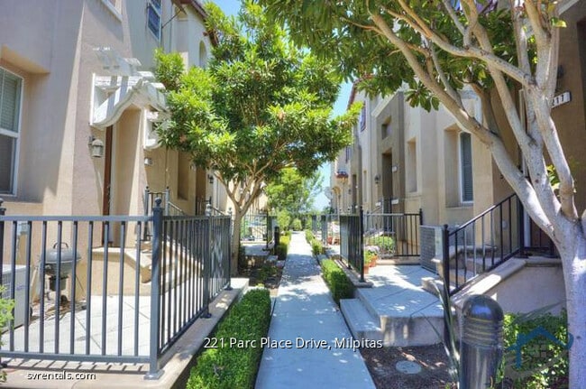 Photo - 221 Parc Place Dr