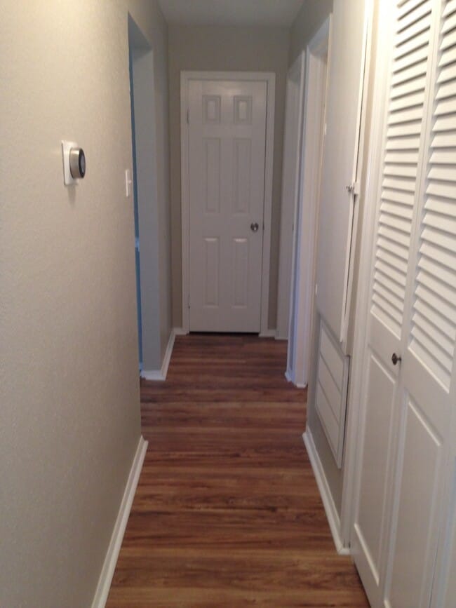 Photo - 927 Three Forks Dr
