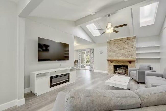 Photo - 2700 Kerrybrook Ln