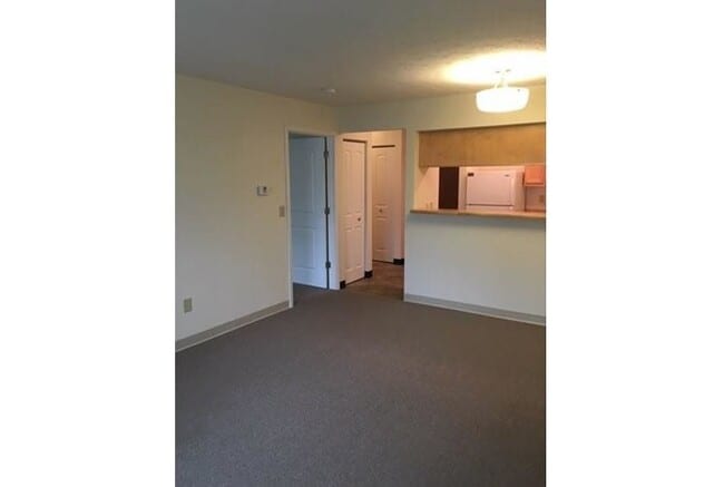 Photo - 102 E Franklin St