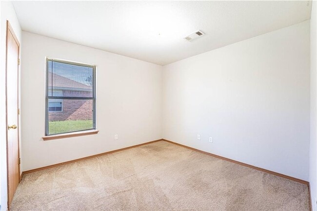 310 E Marietta Ct