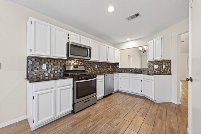 Photo - 2502 Old Oak Ln