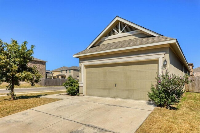 Photo - 6300 Garden Rose Path