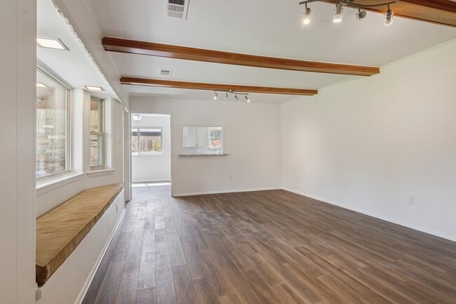 Photo - 5647 Lymbar Dr