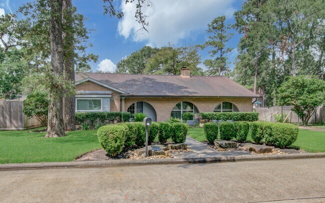 Building Photo - 15623 Artoys Dr Rental