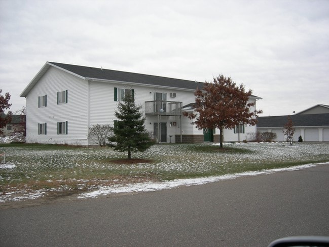 Greenwood Apartments - Greenwood Apartments