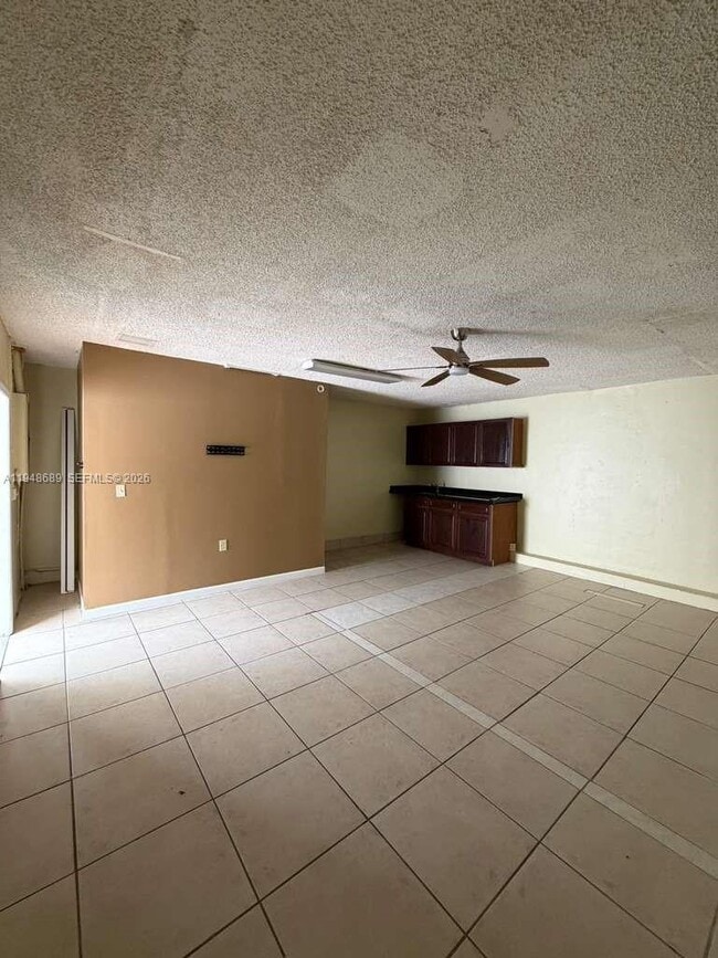 Building Photo - 12241 SW 268th St Unit 2