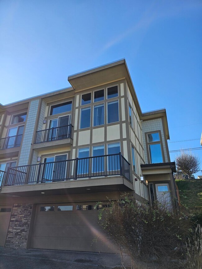 Photo - Bremerton Townhome with Puget Sound Views