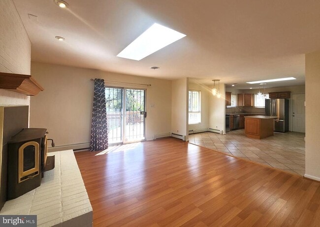 Photo - 5419 Sargent Rd