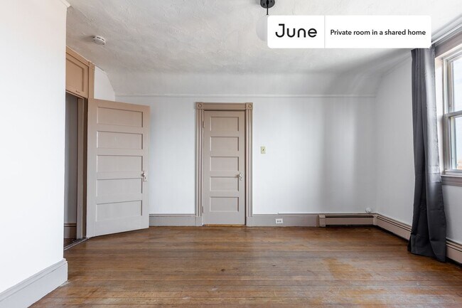 Photo - Room in Shared 3 bed/1 bath home Unidad C