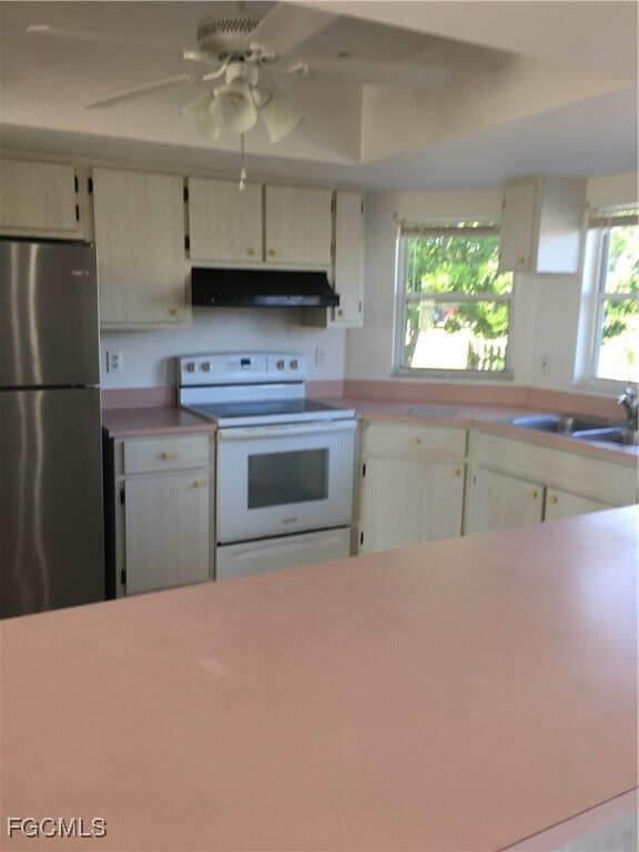 Photo - 1546 NE 8th Pl