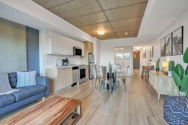 Photo - 36 Robinson Ave Unit ID1223073P