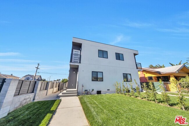 4239 Halldale Ave