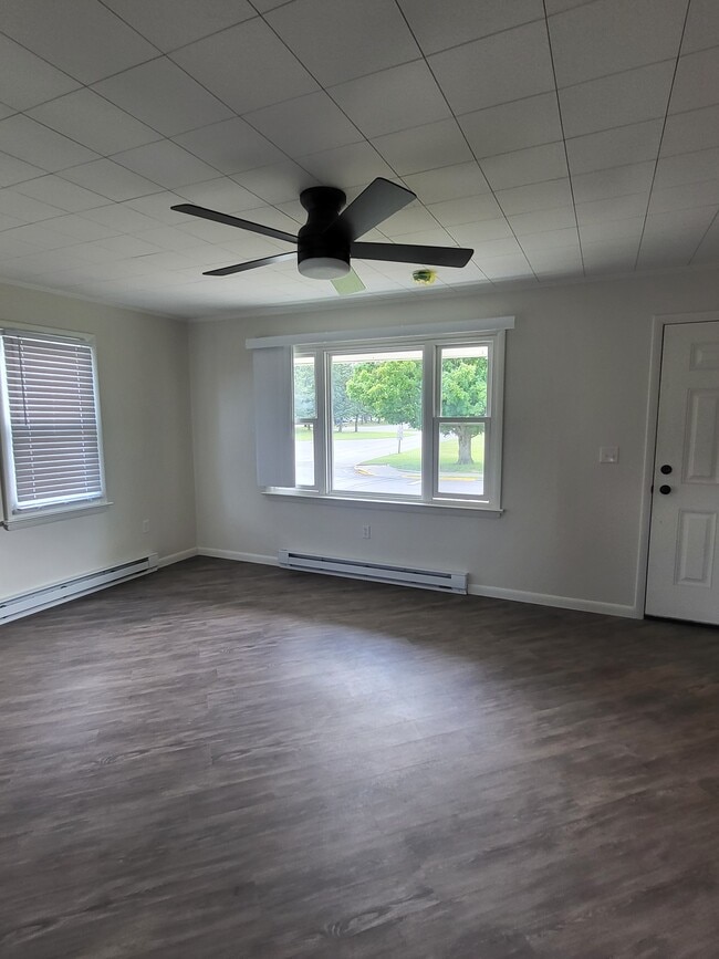 Living room - 240 E Market St Unit 240 E Market St
