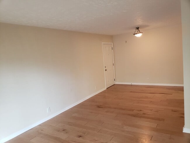 Photo - South Nashville Flat Overlooking Pool