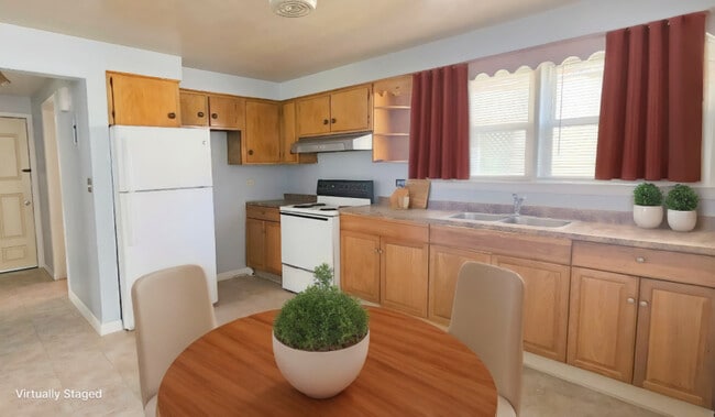 Photo - 2552 W Rascher Ave Unit G