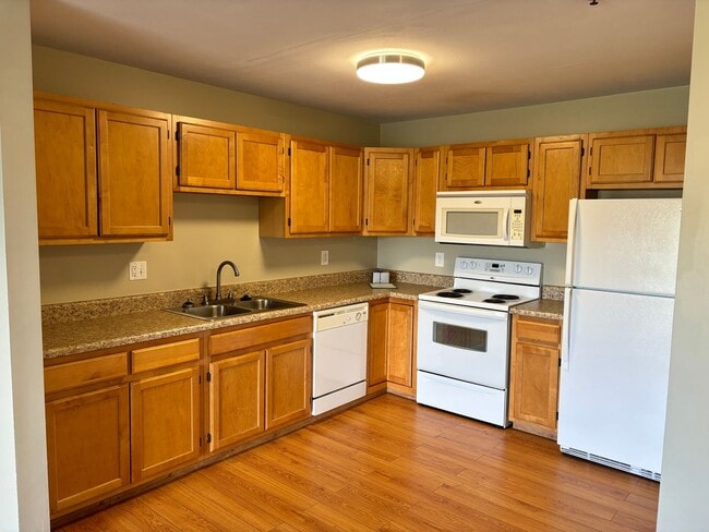 Photo - Lakepointe Apartment Homes