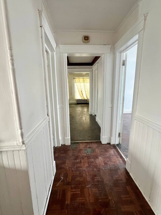 Photo - 163 Market St